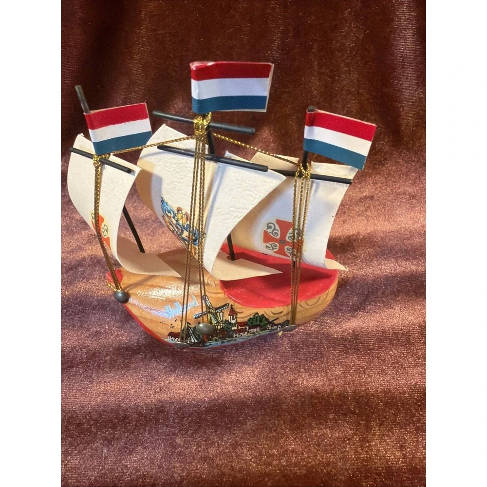 Miniature Boat Wooden Shoe Carved Clog Dutch Painted‎ Gift Home Decor Collection